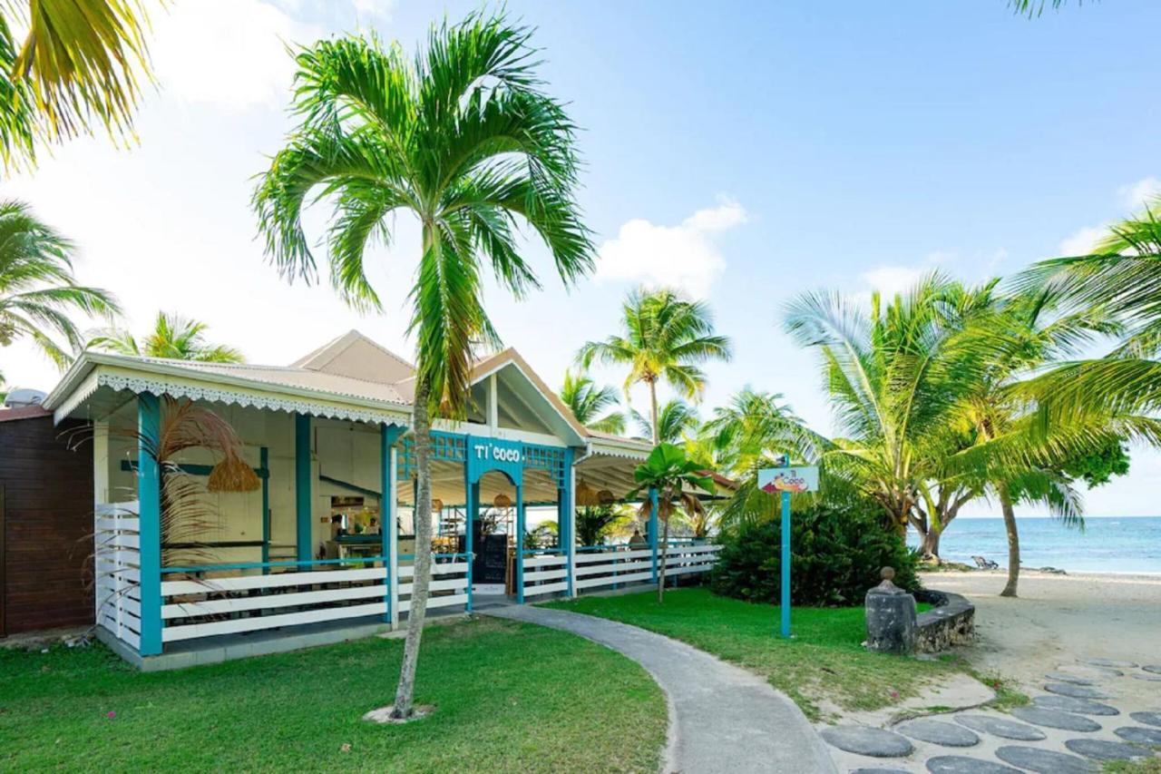 Ti Kaz Emeraude - Mer, soleil et sable fin, piscine et tennis Saint-Francois  Extérieur photo