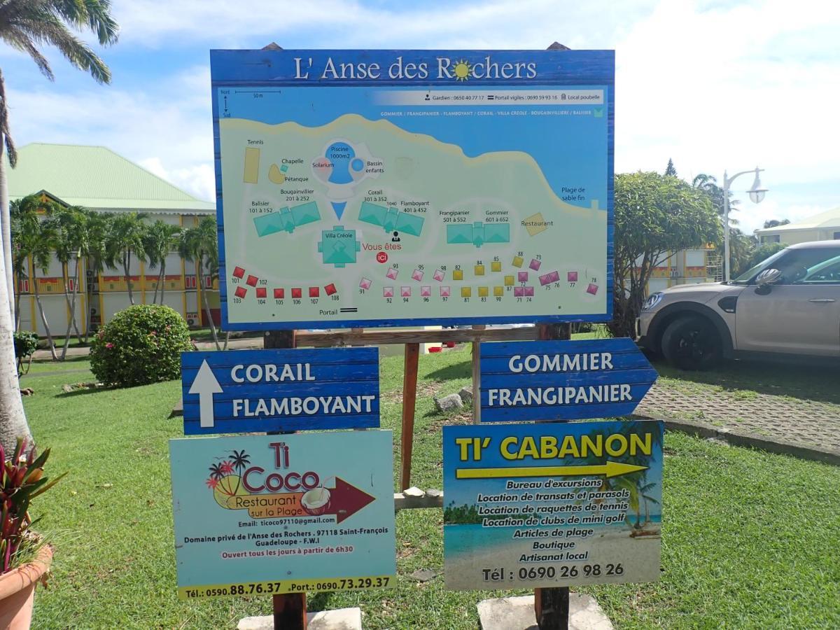 Ti Kaz Emeraude - Mer, soleil et sable fin, piscine et tennis Saint-Francois  Extérieur photo